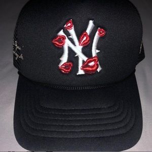 LA ROPA BLACK NY YANKEES TRUCKER